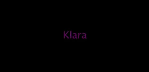  Klara ha una fica sempre molto calda